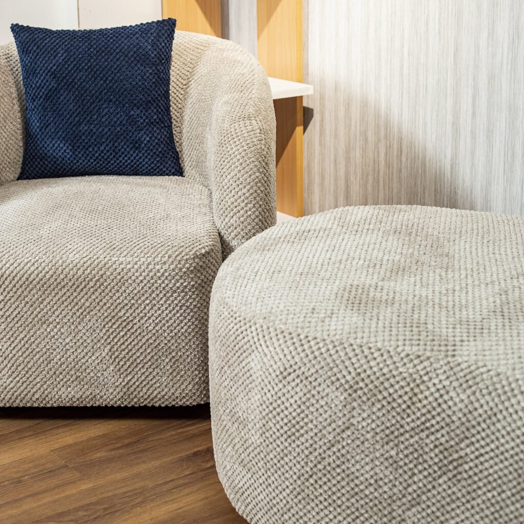Curved Chaise Sofa, Armchair & Pouf Set in Textured Fabric - صورة 5