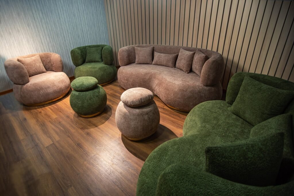 Curved Green & Blush Living Room Set with Armchairs & Poufs - صورة 5
