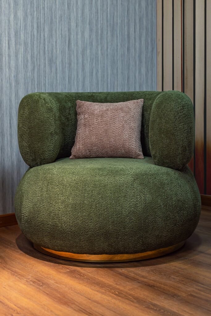 Curved Green & Blush Living Room Set with Armchairs & Poufs - صورة 8