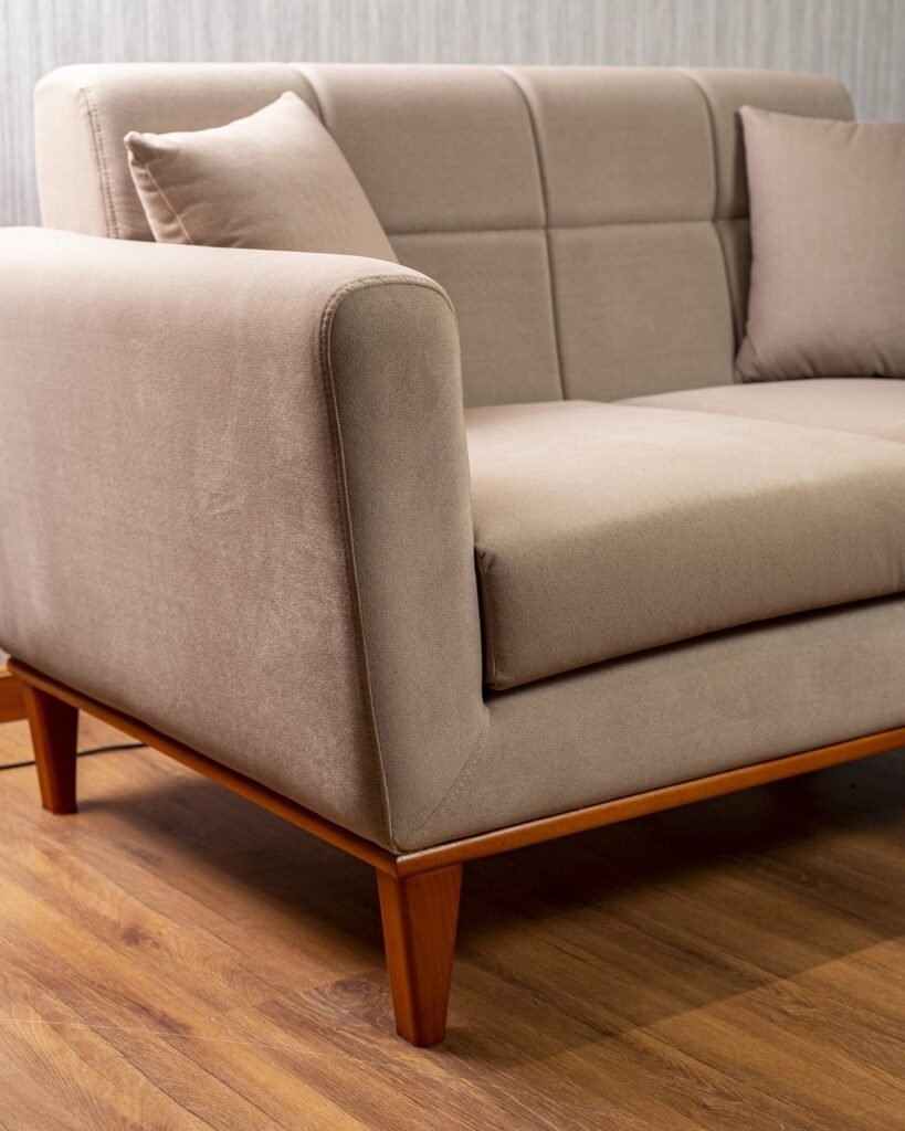 Taupe Living Room Set with Wood Base: Sofa, Loveseat & Armchairs - صورة 11