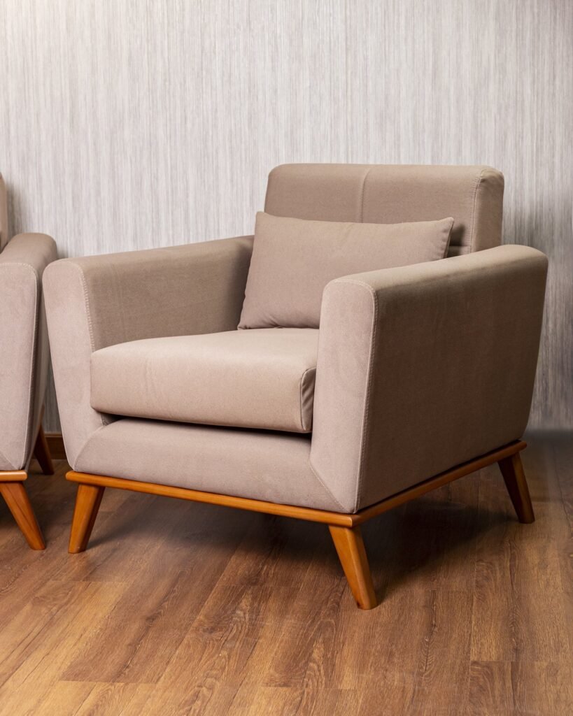 Taupe Living Room Set with Wood Base: Sofa, Loveseat & Armchairs - صورة 8